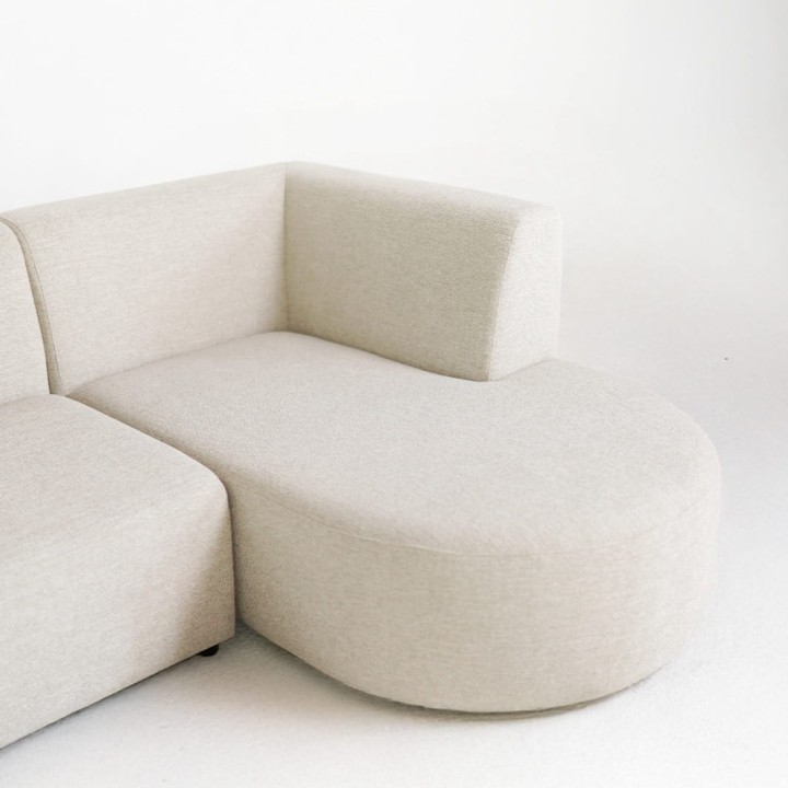 Nowoczesna sofa modułowa tapicerowana.